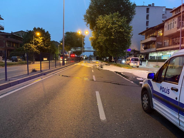 Benzin yüklü tanker devrildi! Patlama riskine karşı yol trafiğe kapatıldı, evler tahliye edildi