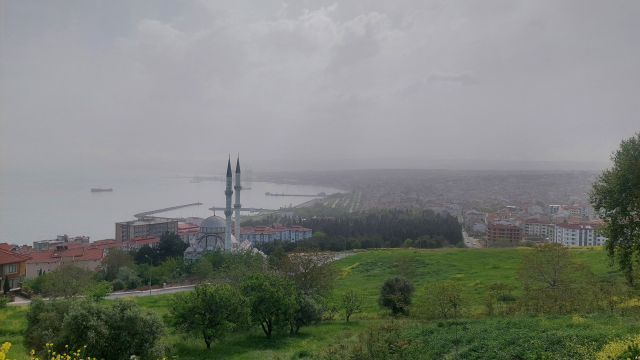 Yurt genelinde çöl tozu etkisi sürüyor! Meteoroloji'den 35 ile sarı kodlu uyarı