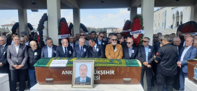 Kılıçdaroğlu ve Özel, aylar sonra aynı karede! Tabuta beraber omuz verdiler