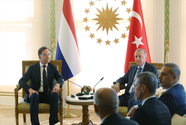 Cumhurbaşkanı Erdoğan ve Hollanda Başbakanı Rutte'den ortak basın toplantısı