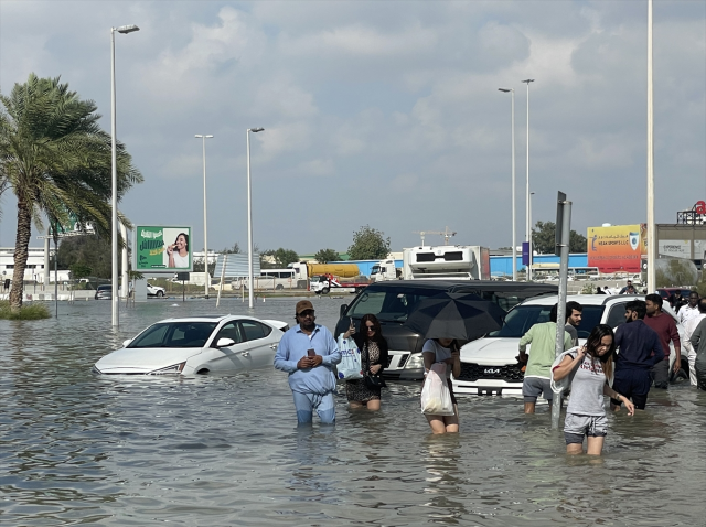 21 kişinin hayatını kaybettiği sel faciasının arkasından BAE'nin parmağı çıktı