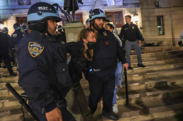 ABD Başkanı Biden, üniversitelerdeki Filistin protestolarına ilişkin sessizliğini bozdu