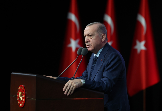 Cumhurbaşkanı Erdoğan: Artan serzenişlerin farkındayız, millete yukarıdan bakmak asla kabul edilemez